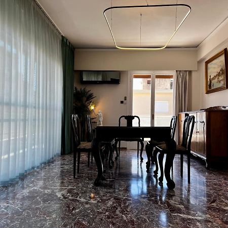 Happy Place! Big, Bright & Central - Ideal For Families And Groups Of Friends Patras Exteriér fotografie