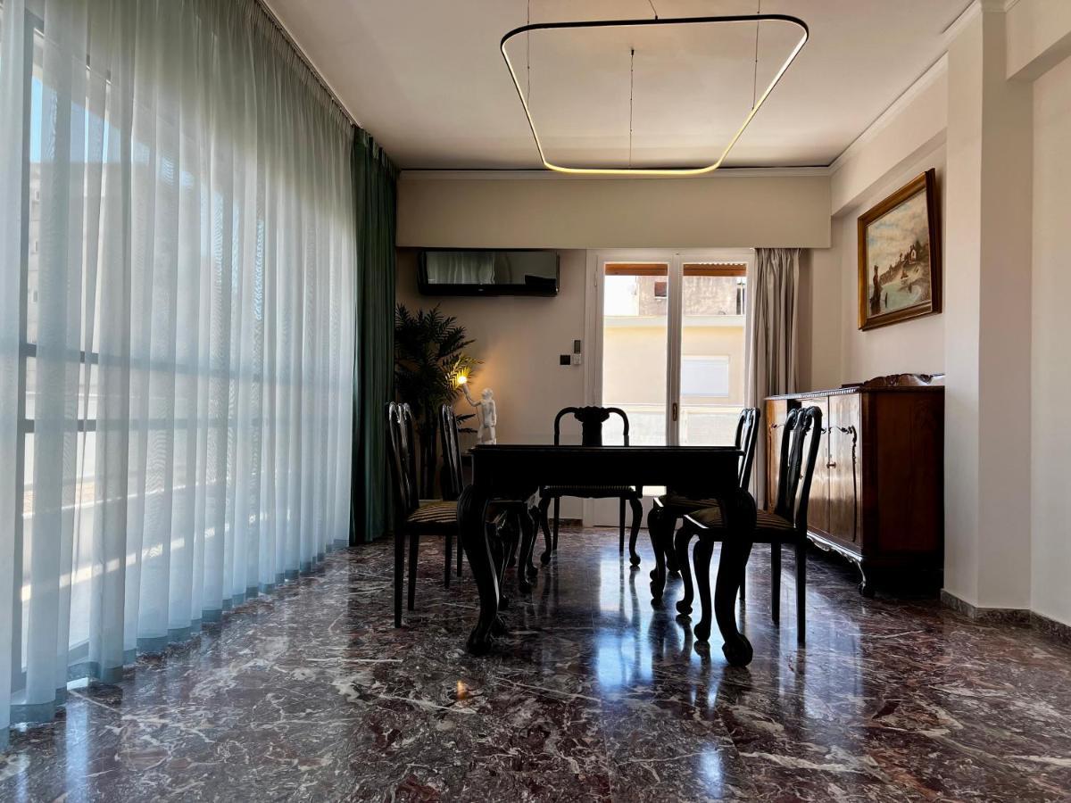 Happy Place! Big, Bright & Central - Ideal For Families And Groups Of Friends Patras Exteriér fotografie